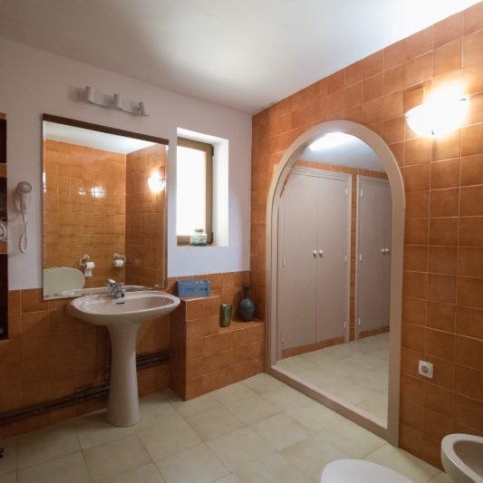 hotel con cuevas en albacete
